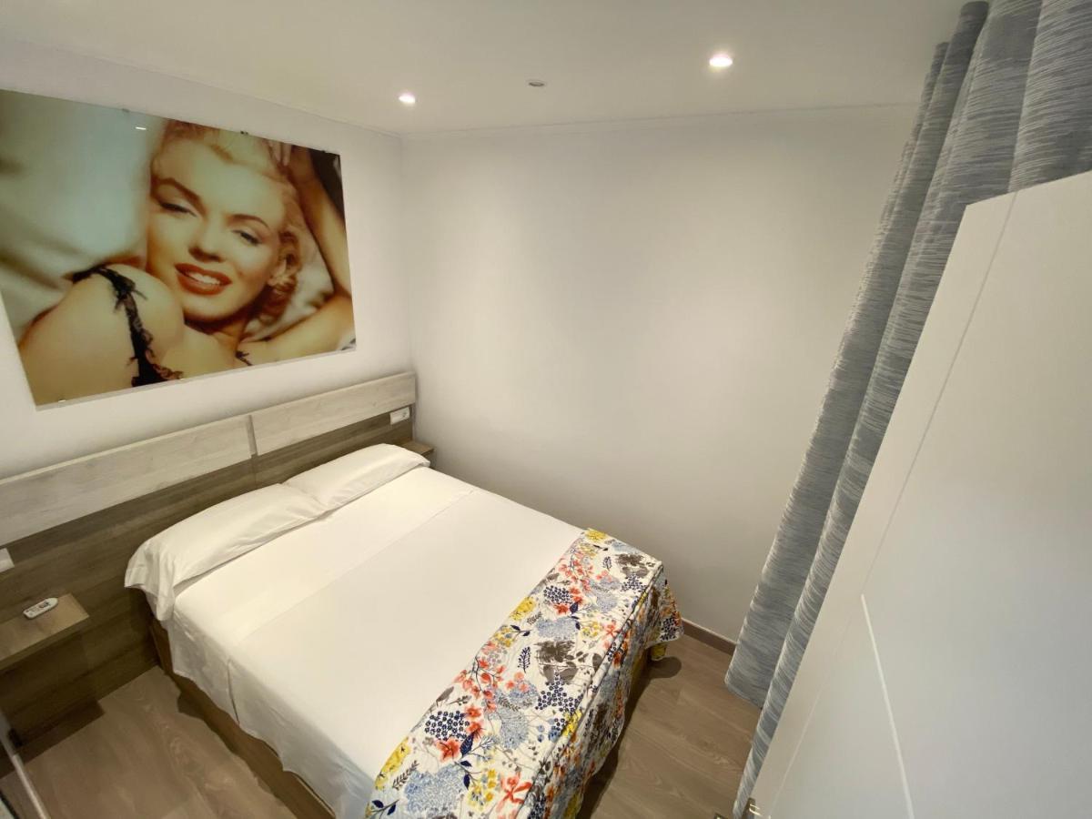 Marilyn Apartman Roses Kültér fotó