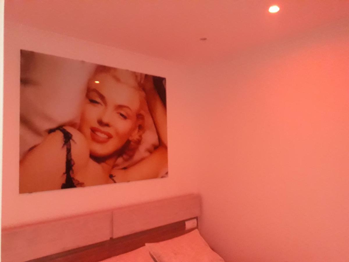 Marilyn Apartman Roses Kültér fotó